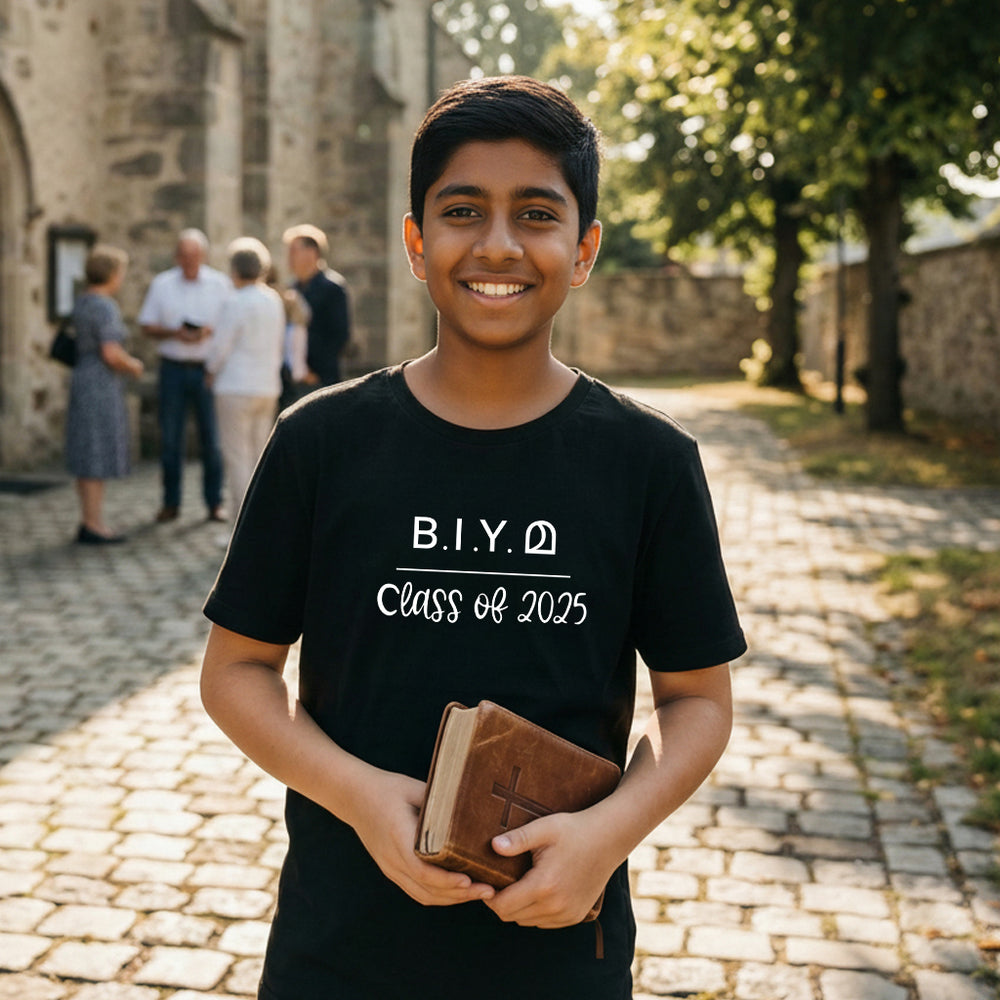 BIYമ class of 2025 - Glow in the Dark T-shirt